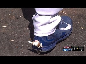 A-Gon, Dodgers bench pull off HOT FOOT prank on Scott Van Slyke!