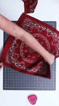Sew Easy Bandana Pillows #diyhomedecor #diypillow #bandanas #easycrafts #sewingtutorial #howto
