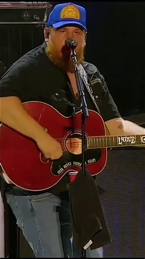 1.9K views · 6.9K reactions | Love hearing him sing this live! #lukecombs | Luke Combs Updates | Facebook