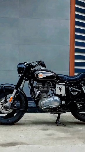 Royal Enfield Bullet Standard Modified Restoring 👍💕🌹 ..... ..... #2025viralvideo #lreelsfacebook #2025reels #RightStartFlyingStart #olbbullet #viralreelsfacebook #reels2024 #reels2023 #reelsvideo #StarsEverywhere | Arif Ahmed