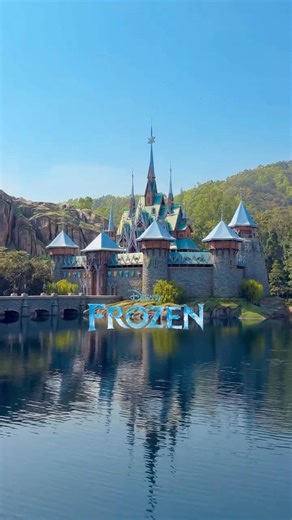 Arendelle is real!❄️❄️ #hongkong #hongkongdisneyland #hkdl #frozen #disneyland