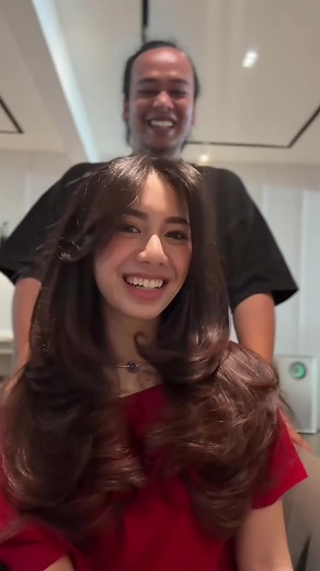 Get the Perfect Curtain Bangs Haircut at Mirror Mirror