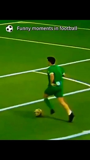 51 reactions | funny moments in football. ⚽藍 #funny #funnyvideos #funnyvideo #lol #funnymemes #fifa #football #goal #goals | gopi_ko_ | Facebook