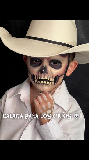 Tutorial de Maquillaje de Calaca para Halloween 2025