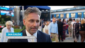 6.7K views · 78 reactions | Sobotní večer patřil v rychnovském závodě ASSA ABLOY kultuře ❤ Nejslavnější české filmové melodie zahrála Novoměstská filharmonie & Ondřej Ruml. Pojďme si tenhle výjimečný zážitek ještě jednou připomenout  | Žijeme Rychnovem - městem i okresem | Facebook