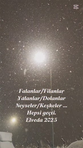 Eso'nun.dünyasi on Instagram: "👑1️⃣2️⃣🪷#ocâk2🪷 Hoşçakal 2025🤗 #keşfetteyiz #reelsinstagram #kesfet #2025 yeniyıl"