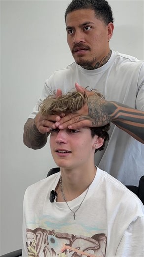 That hairline uso….😱😱 #barbershop #taper #design #wellington #kenthebarber #hairline @Bay City Studio