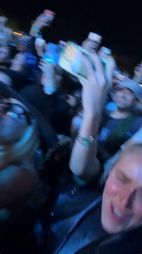 #Coachella day 2 @justinbieber !!!!!!!!!!&&