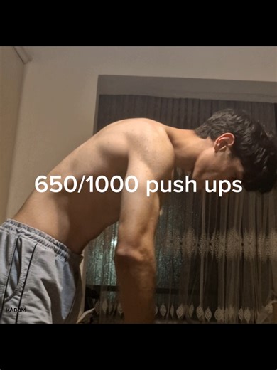 Is the pump worth the suffering? Yes or No? 👇 1 hour. 1000 reps. The pump is temporary, the discipline is forever. 🦍 ​At rep 600, my mind wanted to quit. At rep 900, my body went numb. At rep 1000, I evolved. ​This is not for everyone. This is for the 1%. ​Drop a '🔥' if you respect the grind. #1000pushups #bodytransformation #pumpcheck #mentalstrength #calisthenicsjourney