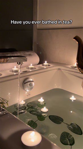 Tea Bathing Experience: Benefits and DIY Recipe