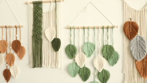 Macrame Tapestry Wall Hanging - Hand Woven Boho Tapestry Fall Leaves Wall Decor, Small Tassels Brown Yarn Hanging Ornament Decor for Bedroom Living Room Dorm