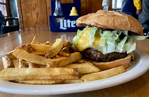 25 best burgers in Greater Cleveland: Last chance to vote for your favorite (poll)
