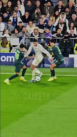 BELLINGHAM INCREÍBLE DETALLE TÉCNICO DE CALIDAD EN EL ESTADIO BERNABÉU REAL MADRID MANCHESTER CITY