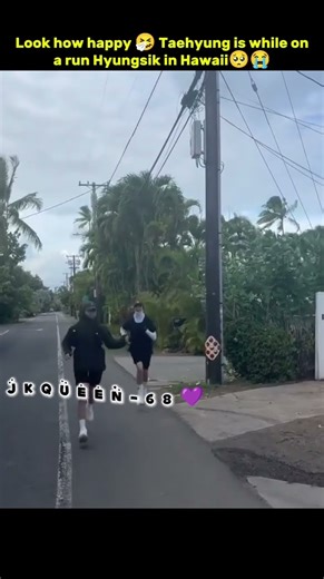 Look how happy Taehyung is while a run Hyungsik in Hawaii 🥺#taehyung #youtubeshorts#trending