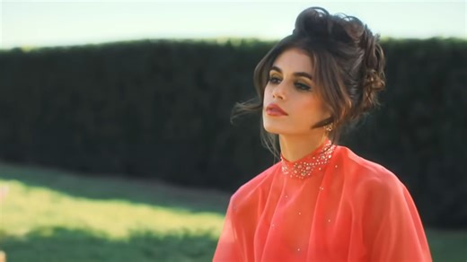 “Not dissimilar to my experience”: Palm Royale star Kaia Gerber talks about Mitzi’s journey of self-discovery in Season 2