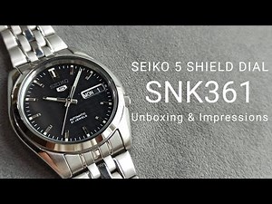 Unboxing of SNK361 - The Seiko 5 with the shield texture