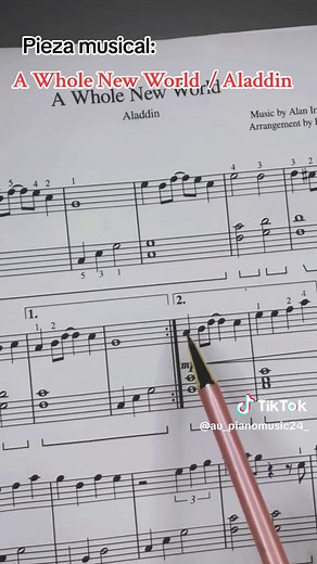 Interpretando A Whole New World de Aladdin al piano