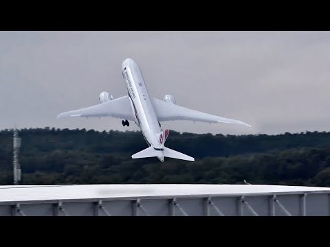 Plane Almost Stalls After Takeoff