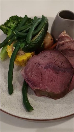 🥩 ローストビーフランチセット at チャッツウッドRSL！ Roast beef lunch set for massive protein gains! 燒牛肉午餐，食完變大隻佬！ 😂Bruv