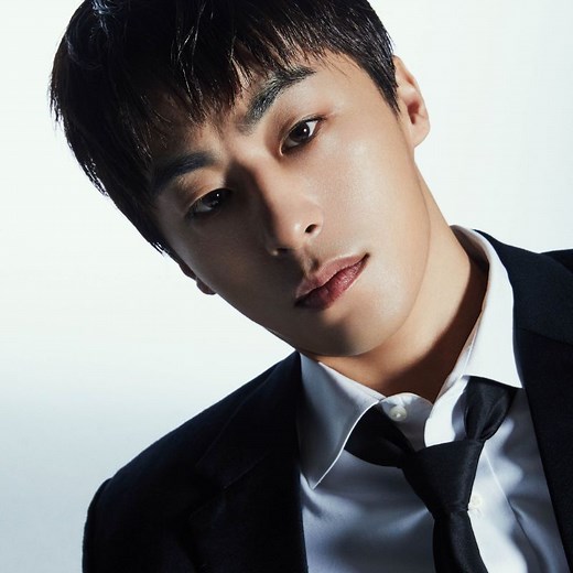 7 best movies and TV shows starring Parasyte star Koo Kyo-hwan