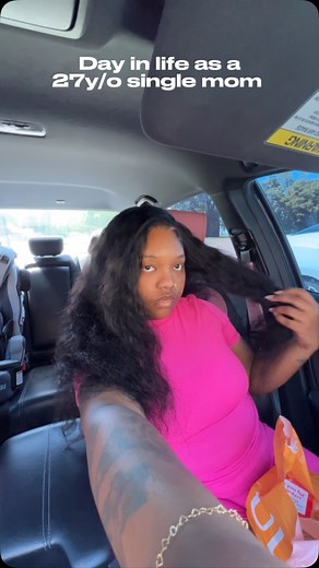 At 27 years old I’ve finally decided I wanted to learn how to do my makeup. Just a lil some some 🤪 class and experience was a 10/10. Prepare to be sick of meeeee🤏🏽🤏🏽🤪🤪🤪#makeupclass #dayinmylife #fyp | Destiny Rodneyka