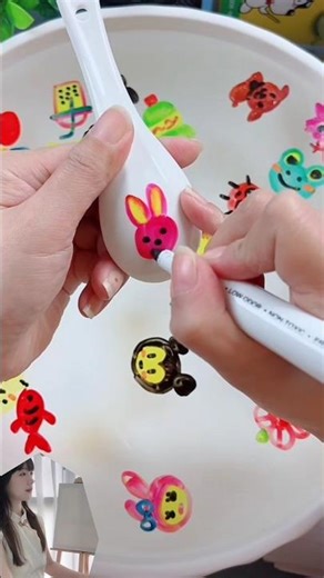 draw a pink bunny face