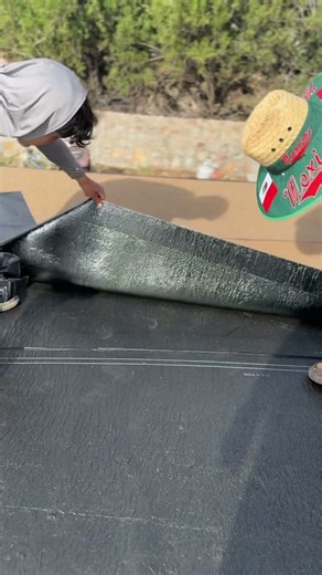 Roofers Properly Install Peel & Stick Modified Bitumen! 🏡 #roofing #construction