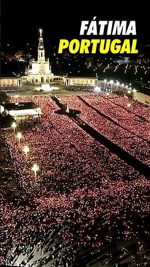 FÁTIMA, PORTUGAL: May Candlelight Procession