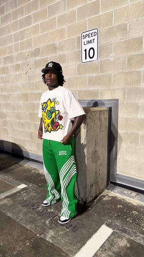 Sweats available online & TikTok shop. Got yours yet??? The model is wearing a SMALL, showcasing the loose and straight-leg design. This baggy fit offers a relaxed and comfortable wear. 🧦 #studsoftiktok