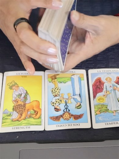CÓMO ES QUE TIENES ESTABILIDAD FINANCIERA, PIENSAN QUE HACES COSAS INDEBIDAS #tarot #eloraculodemarialuna #karma