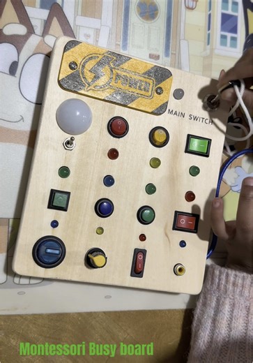 Evaluando un busy board: Beneficios y diversión