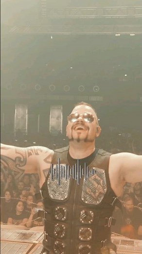 How many musicians can you see on stage in the “Angels Calling” live video? 🧐 #shorts #metalmusic