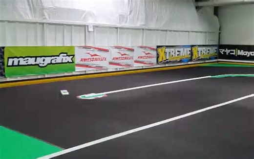 12仔遥控车飚速度