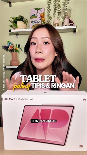 Awalnya aku mikir, setipis ini pasti lemot deh 🫠 ternyata aku salah dong. Semua kerjaan harian aku beres, multitasking banyak apps jalan barengan aman, buka dokumen juga ga masalah dengan AI-Powered PC-Level Productivity Features. Sebuah solusi buat yang mager bawa laptop kemana-mana sih ini 😭✨ #HUAWEIMatePadAir2026 #LetAIHandleIt #unboxing #tabletreview #rekomendasitablet