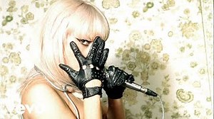 Lady Gaga - Just Dance (feat. Colby O'Donis)