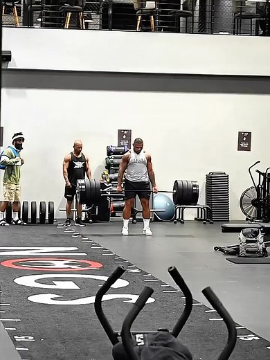 Do you think it's too heavy for me #fyp #frank #anatolyprank #anatoly #gym #gymmotivation #foryou #Ur #cristano #reel #short | Sarah Lewis