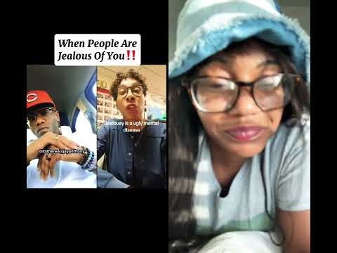 It’s the way God made you ✨ It’s what’s in you 🧬 AND what’s on you 💪🏾 #aunty