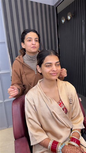 Avipreet Bindra Oberoi on Instagram: "Soft Smokey eyes for my beautiful bride 💕"