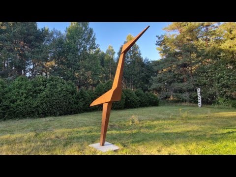 DIY art sculpture | Common crane inspired bird sculpture | Abstract rusted sheet metal origami