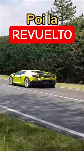 911 vs Revuelto: Due Mondi, Una Passione