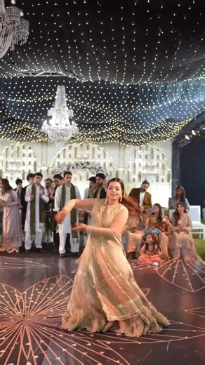 Bride & Friends Wedding Dance 💃 | Energetic Bridesmaid Performance#WeddingDance #BrideDance