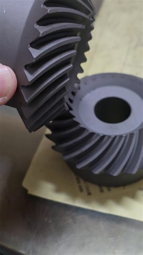 這才是正老牌 #鋼鐵香蕉 從我第一天認識它，業界都稱它為香蕉齒 各位工業人～ 還認識哪些奇葩的零件名稱 留言讓我學一下😁 | 益昇機械五金行 E Sun Mechanical hardware store