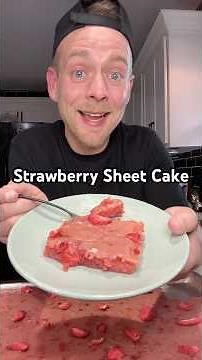 Strawberry Sheet Cake is simply delicious #strawberrysheetcake #strawberry #sheetcake #baker #baking