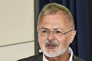 Zum Tod von Martin Runge: Leidenschaftlicher Streiter für eine gute Geriatrie - Esslinger Zeitung