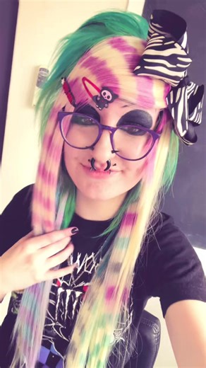 :D ⋆˚꩜｡𐔌՞. .՞𐦯⋆. 𐙚 ˚ - - - - - - - - - 𝔗𝔞𝔤𝔰! #scene #scenegirl #scenekid #scenequeen #myspace