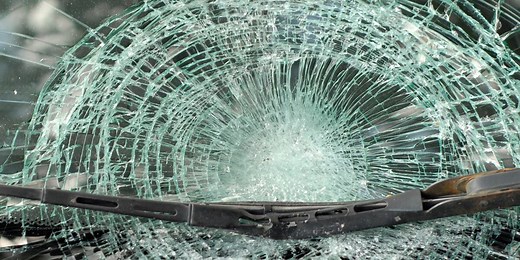Driver dies after trailer hitch falls off truck, goes through his windshield