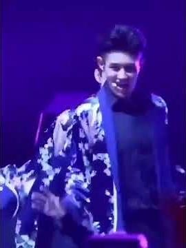 Xiao Zhan's forever ICONIC performance dancing to - Gokuraku Jodo (Chinese vers.)✨️ #xiaozhan #xnine