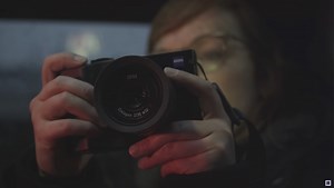 A First Look at the Zeiss ZX1: The Camera With Lightroom Built In
