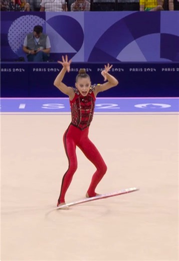 Taisiia Onofriichuk brilha em Thriller no Paris 2024