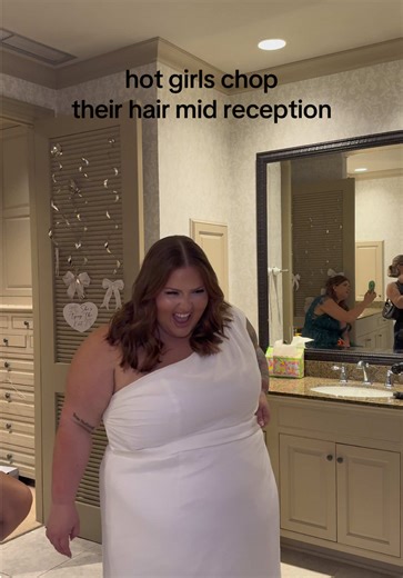 Brides with Short Hair at Weddings: A New Trend